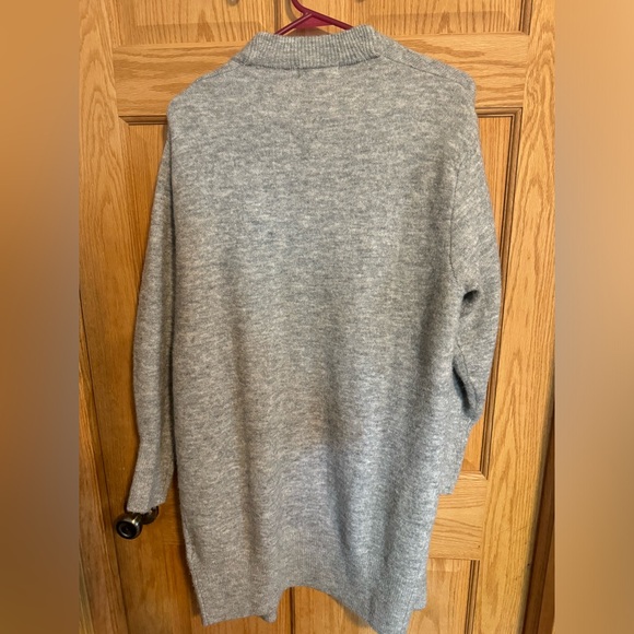 H&M long cardigan sweater - Picture 2 of 3